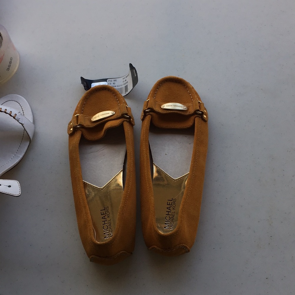 Mike Kors flats